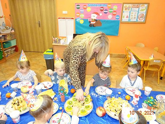 Grafika #11: Kicia Kocia i witaminowe przyjęcie  grupa Motylki -cz. I I