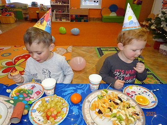 Grafika #16: Kicia Kocia i witaminowe przyjęcie  grupa Motylki -cz. I I