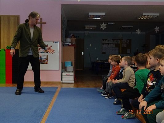 Grafika #11: Teatrzyk Dziadek do orzechów