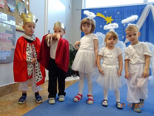 Grafika #7: Przedstawienie świąteczne cz. I