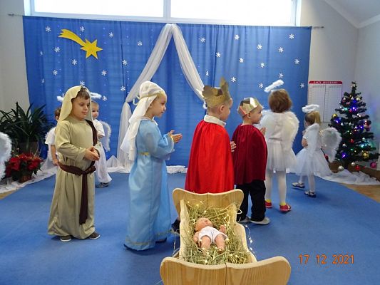 Grafika #12: Przedstawienie świąteczne cz. I