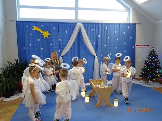 Grafika #8: Przedstawienie świąteczne cz. II