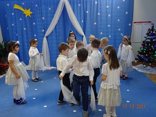 Grafika #2: Przedstawienie świąteczne cz. III