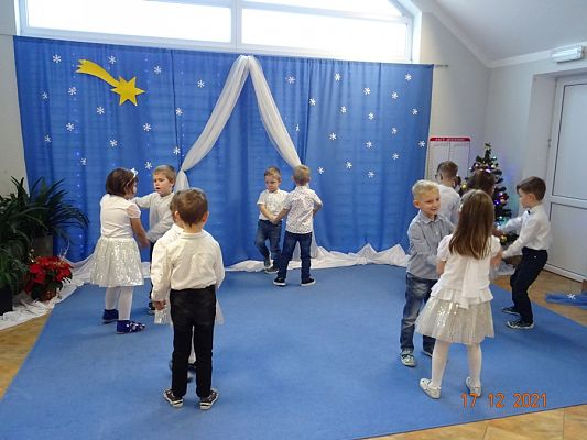 Grafika #7: Przedstawienie świąteczne cz. III