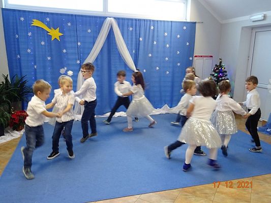 Grafika #8: Przedstawienie świąteczne cz. III