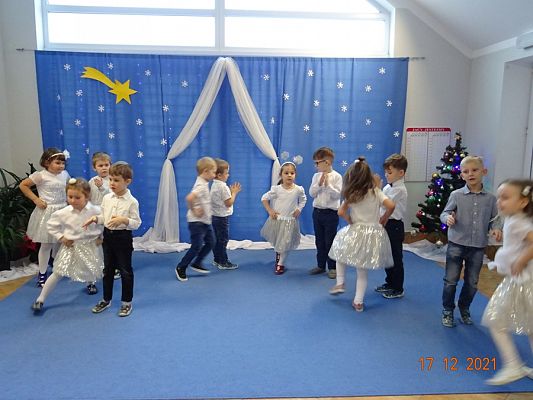 Grafika #13: Przedstawienie świąteczne cz. III