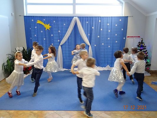 Grafika #16: Przedstawienie świąteczne cz. III