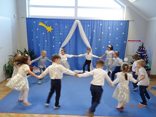 Grafika #18: Przedstawienie świąteczne cz. III