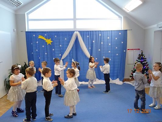 Grafika #0: Przedstawienie świąteczne cz. IV