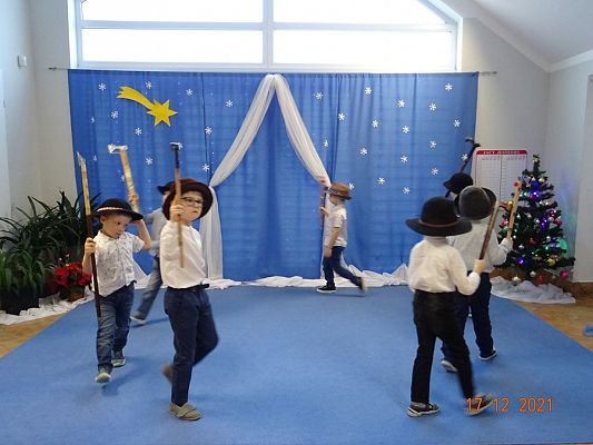 Grafika #5: Przedstawienie świąteczne cz. IV