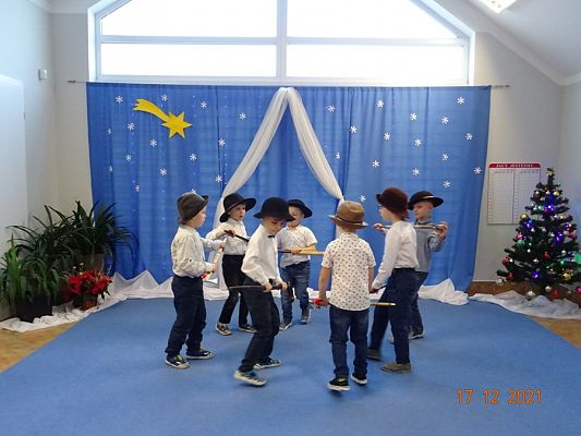 Grafika #9: Przedstawienie świąteczne cz. IV