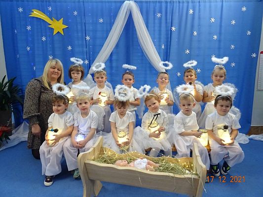 Grafika #19: Przedstawienie świąteczne cz. IV