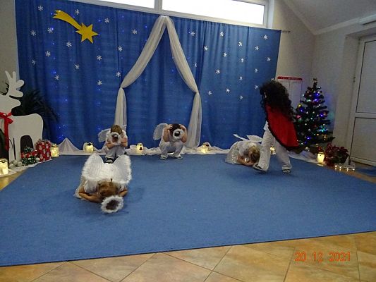 Grafika #6: Przedstawienie świąteczne cz. V