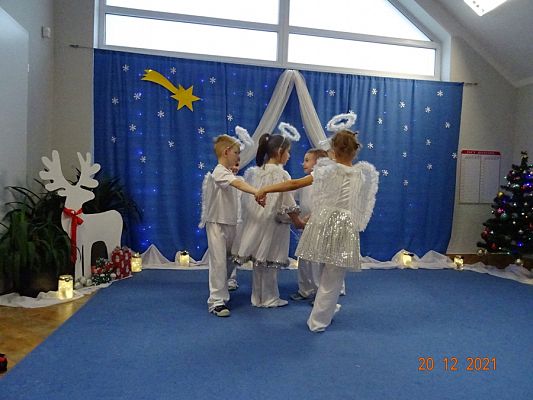 Grafika #11: Przedstawienie świąteczne cz. V