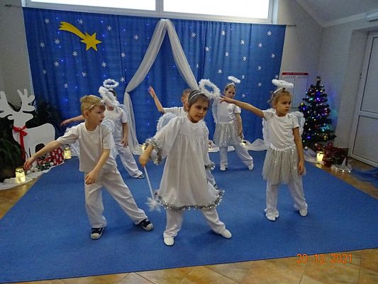 Grafika #14: Przedstawienie świąteczne cz. V