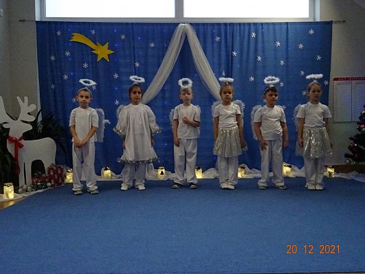 Grafika #17: Przedstawienie świąteczne cz. V