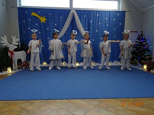 Grafika #18: Przedstawienie świąteczne cz. V