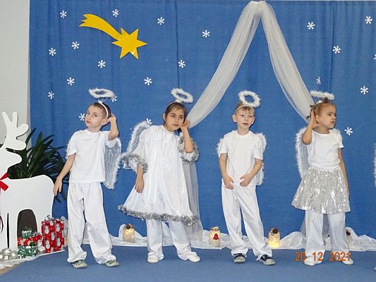 Grafika #19: Przedstawienie świąteczne cz. V