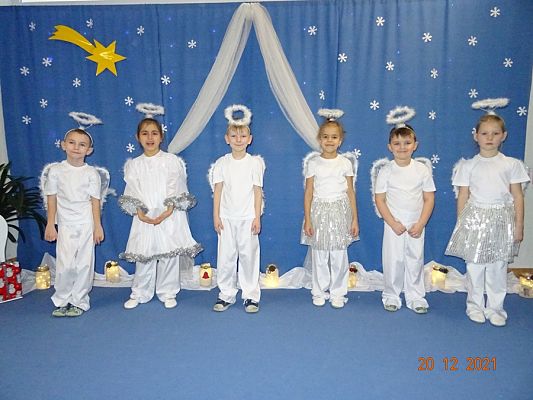 Grafika #23: Przedstawienie świąteczne cz. V