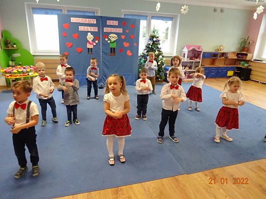 Grafika #19: Dzień Babci i Dziadka w grupie I Motylki