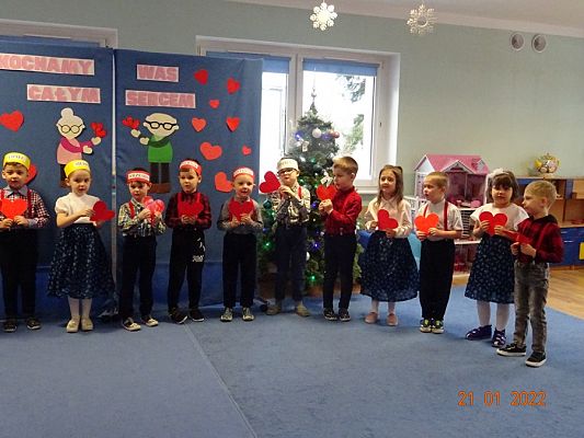 Grafika #7: Dzień Babci i Dziadka w gr. II Rybki