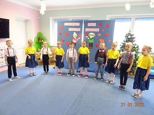 Grafika #4: Dzień Babci I Dziadka w gr. III Sowy