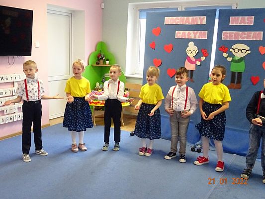 Grafika #5: Dzień Babci I Dziadka w gr. III Sowy