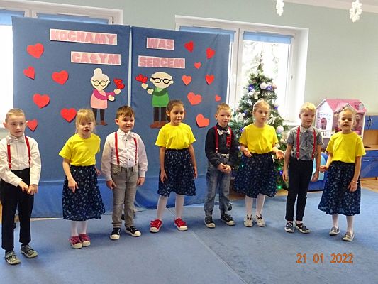 Grafika #6: Dzień Babci I Dziadka w gr. III Sowy