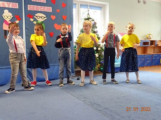 Grafika #12: Dzień Babci I Dziadka w gr. III Sowy