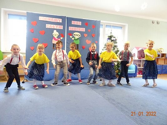 Grafika #13: Dzień Babci I Dziadka w gr. III Sowy