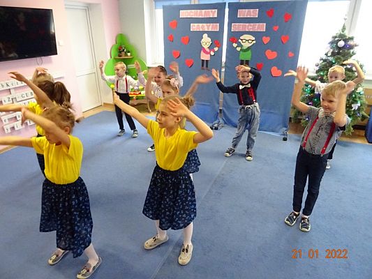 Grafika #28: Dzień Babci I Dziadka w gr. III Sowy