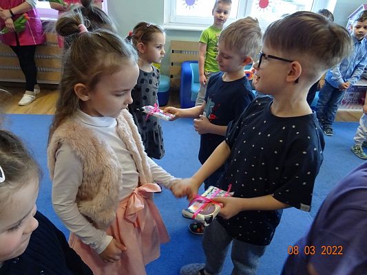 Grafika #9: Międzynarodowy Dzień Kobiet cz. I