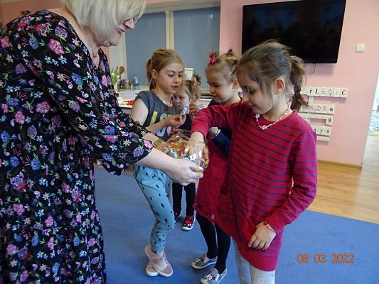 Grafika #10: Międzynarodowy Dzień Kobiet cz. II