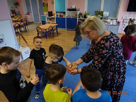 Grafika #14: Międzynarodowy Dzień Kobiet cz. II