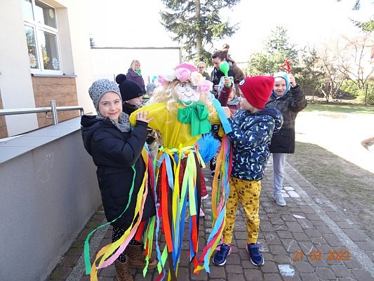 Grafika #0: Przedszkolaki witają wiosnę