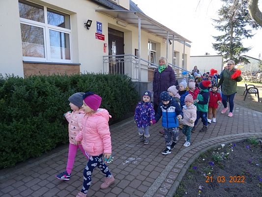 Grafika #4: Przedszkolaki witają wiosnę