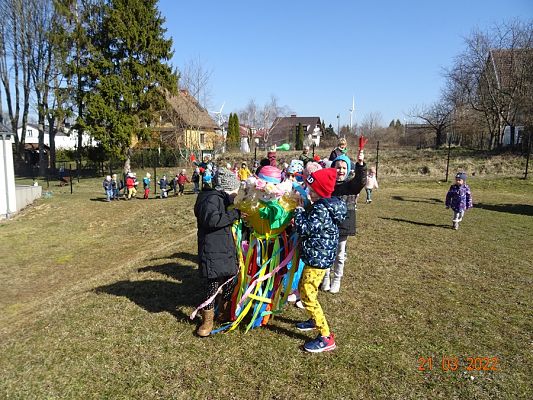 Grafika #8: Przedszkolaki witają wiosnę