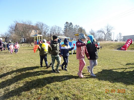 Grafika #11: Przedszkolaki witają wiosnę