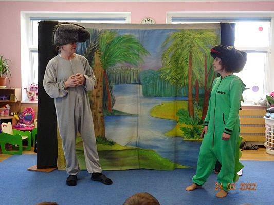 Grafika #0: Teatrzyk Dino-nowy przyjaciel