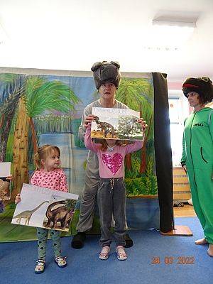 Grafika #3: Teatrzyk Dino-nowy przyjaciel