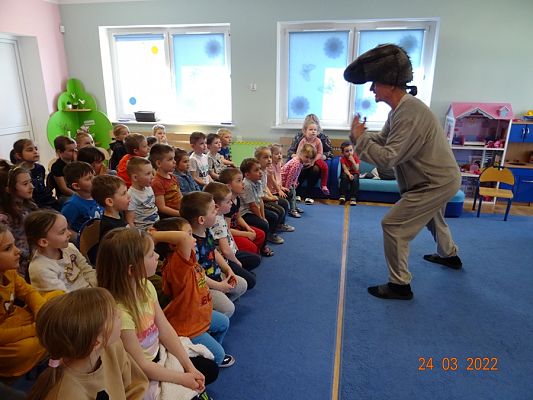 Grafika #6: Teatrzyk Dino-nowy przyjaciel