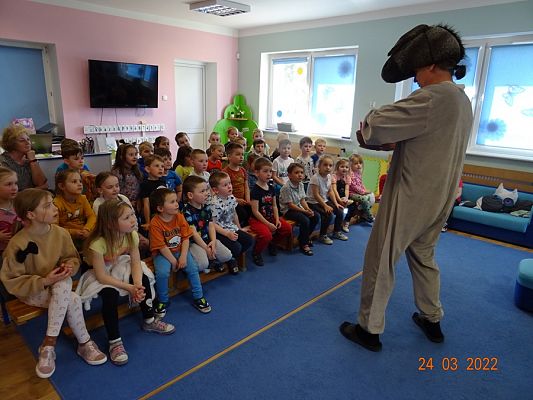 Grafika #9: Teatrzyk Dino-nowy przyjaciel