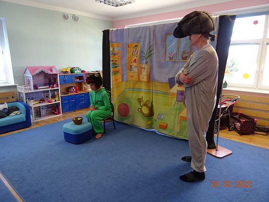 Grafika #10: Teatrzyk Dino-nowy przyjaciel