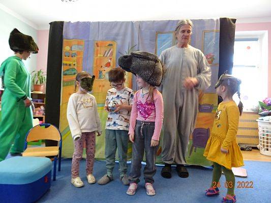 Grafika #14: Teatrzyk Dino-nowy przyjaciel