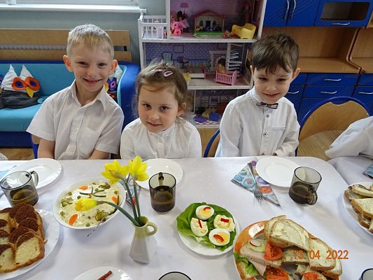 Grafika #4: Śniadanie wielkanocne cz. I