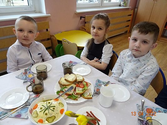 Grafika #6: Śniadanie wielkanocne cz. I