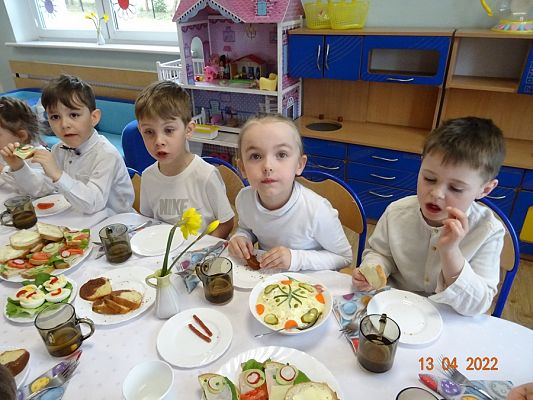 Grafika #5: Śniadanie wielkanocne cz. II