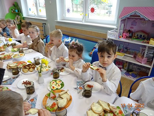 Grafika #6: Śniadanie wielkanocne cz. II