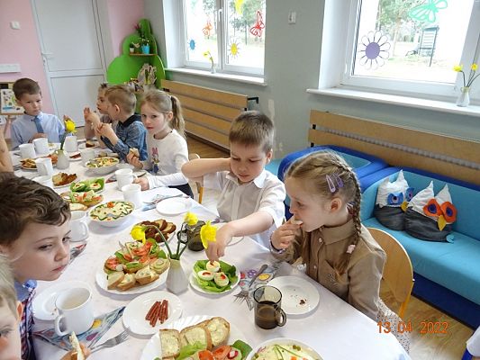 Grafika #7: Śniadanie wielkanocne cz. II