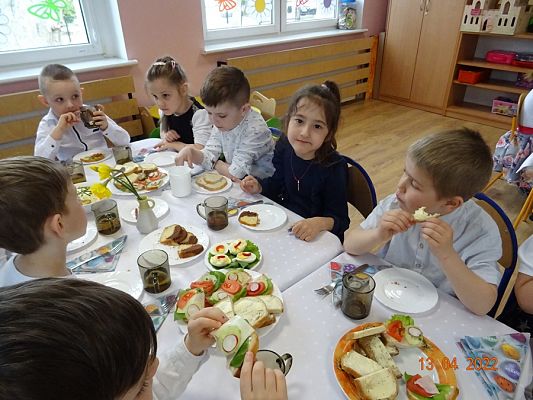 Grafika #8: Śniadanie wielkanocne cz. II